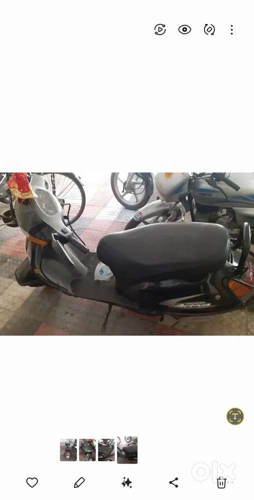 Black Activa