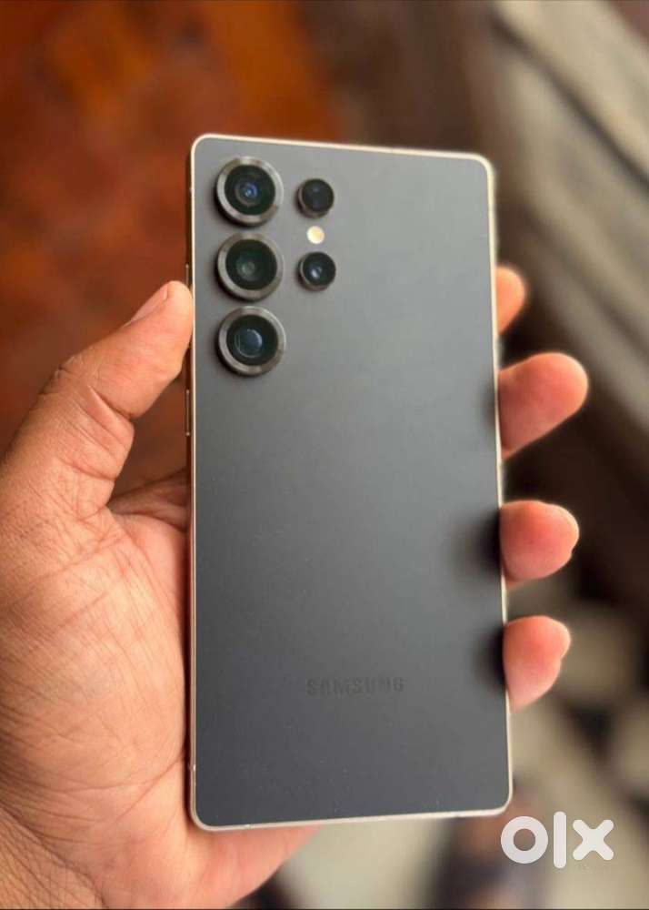 Samsung s25 ultra in excellent condition