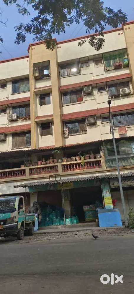 Commercial Shop for Rent – 2nd Floor, 161 sq.ft – ₹20,000  Washroom