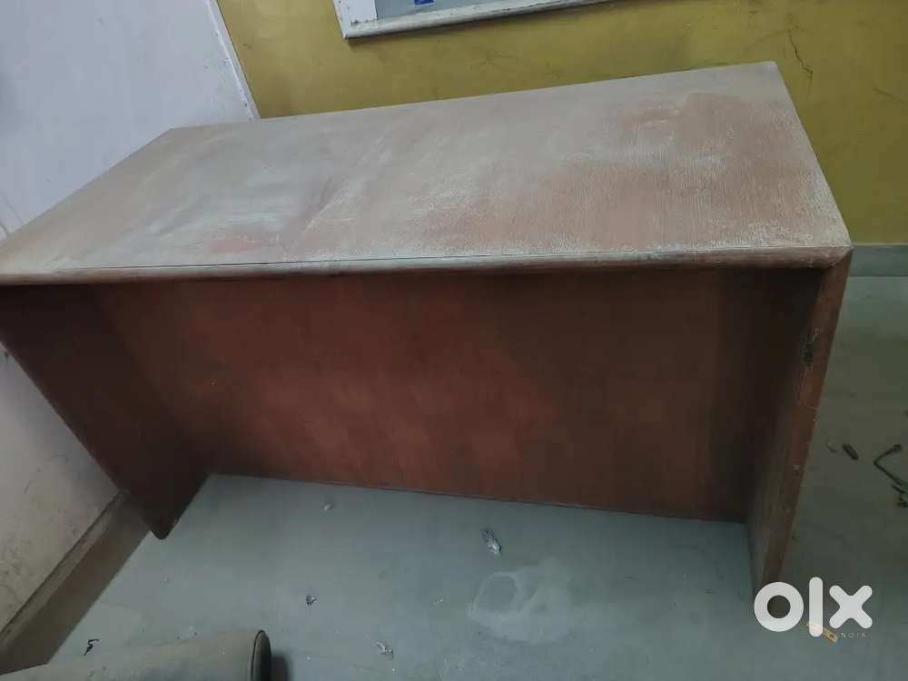 Office table wooden