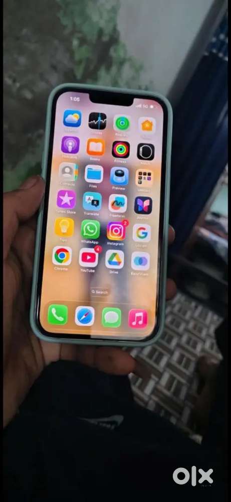 I phone 13 h battery badli h  heath 100 h face id working
