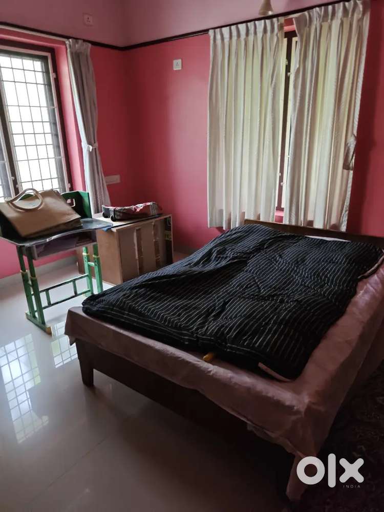 Men’s Hostel / Paying Guest Accommodation – Available Now!