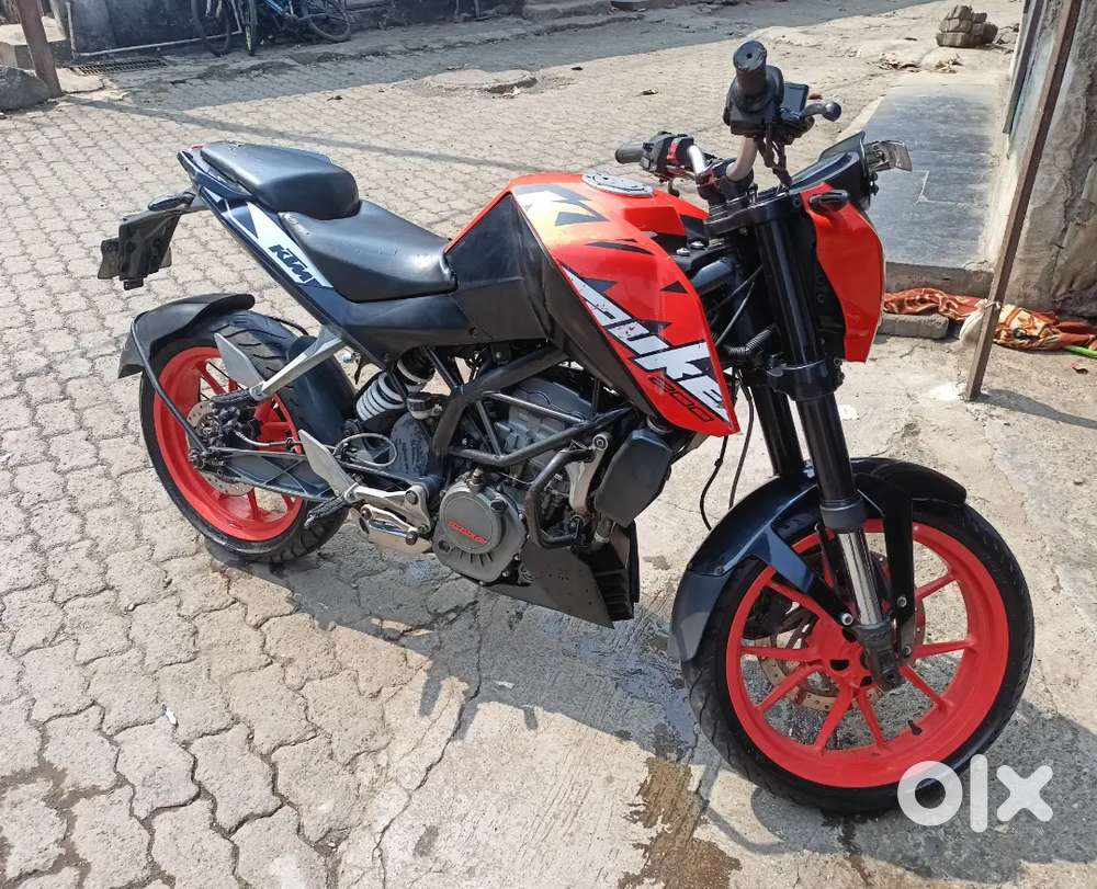 KTM DUKE 200 GOOD CONDITION BIKE