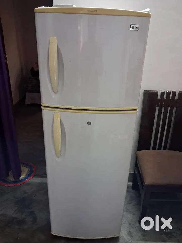 LG DOUBLE DOOR FRIDGE