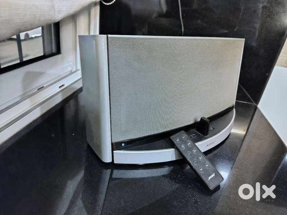 Bose blutooth speaker Sound Dock 10