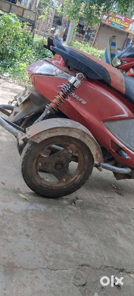 Three wheeler