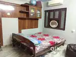 SINGLE AC ROOM FOR STUDENTS OR WORKING MENS, BED,WIFI, WASHING MICHINE