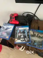 PS4 Playatation 4 mint condition slim 1TB