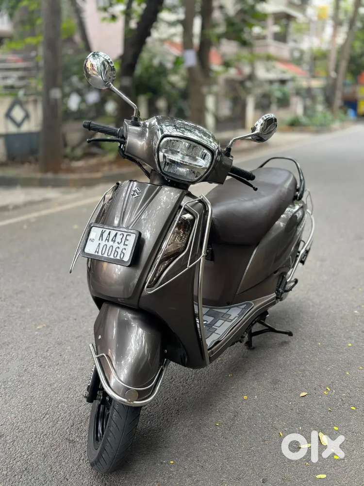 ACCESS 125 DISC BRAKES BLUETOOTH WELL MAINTAINED