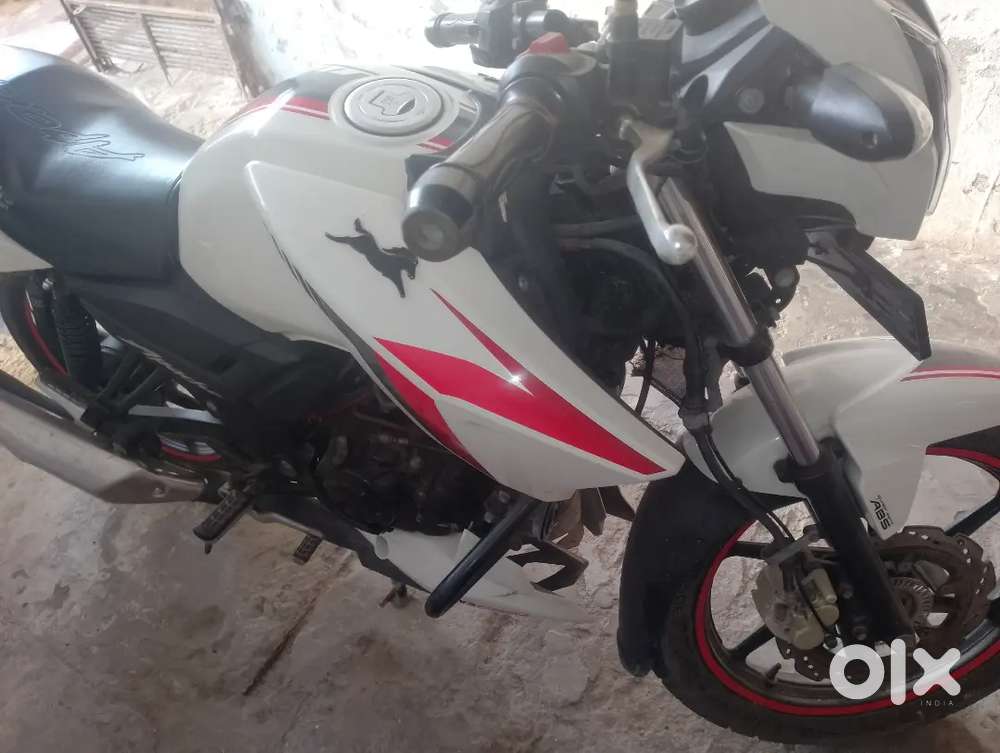 Bahut kam Chali Hui Hai badhiya gadi condition ki Hai