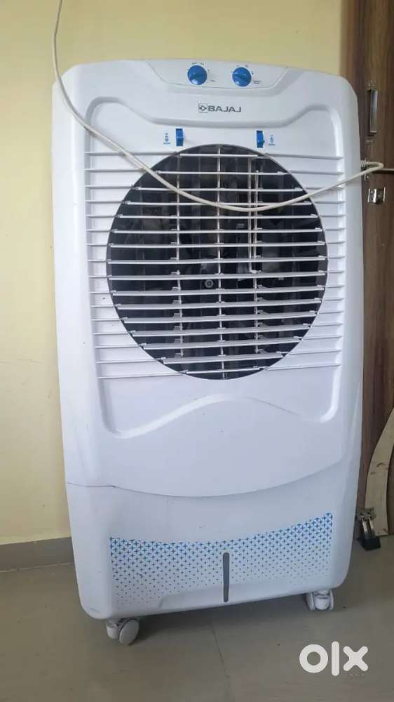 Bajaj cooler
