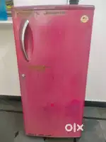 LG Fridge working in good condition at 4000