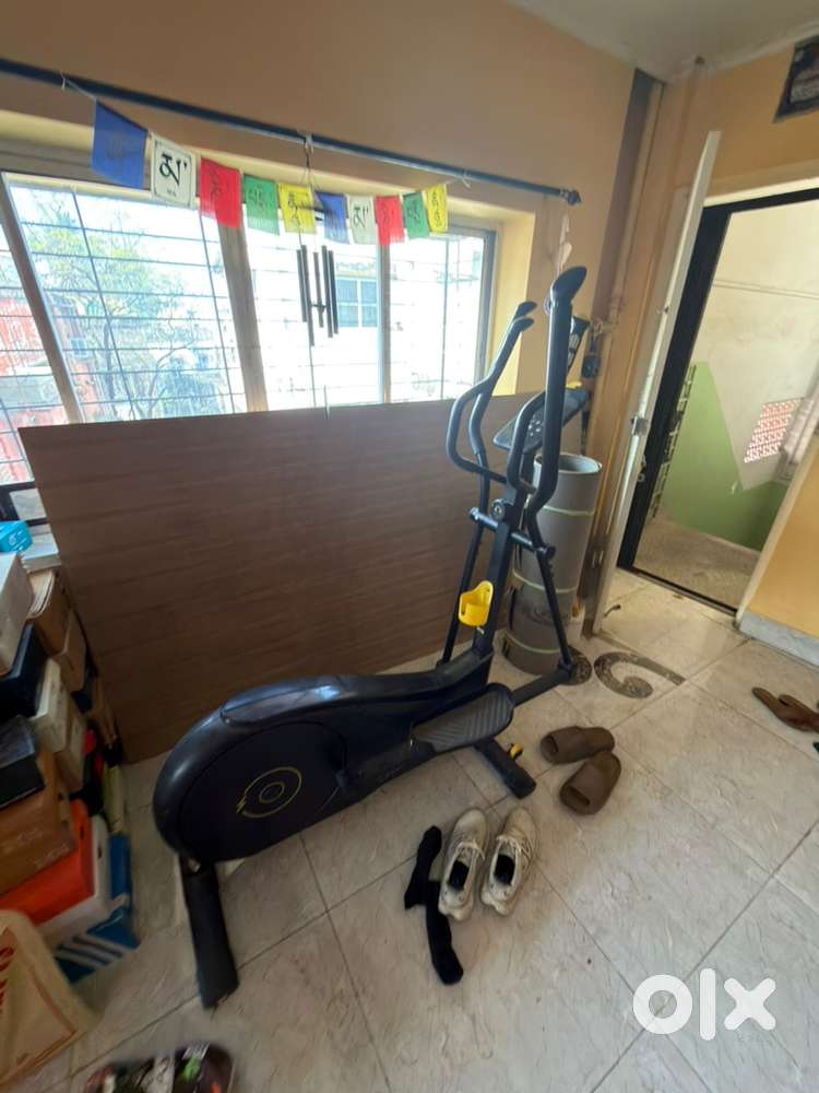 Hardly used cross trainer for sale