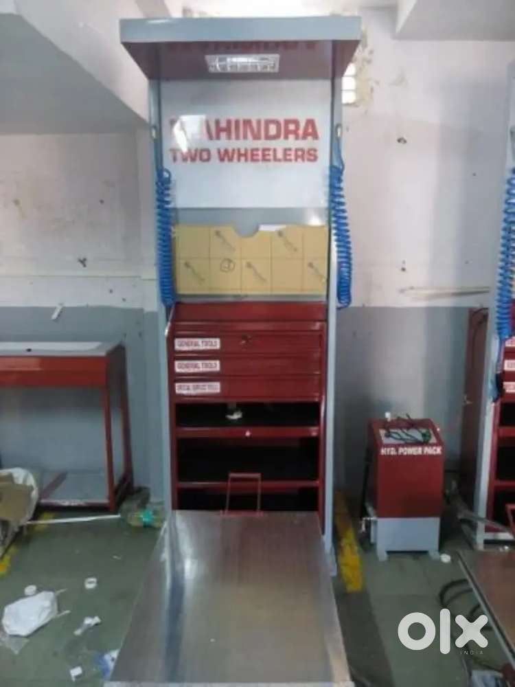 Two Wheeler Service Station with Tool Cabinet & Spark Cleaner