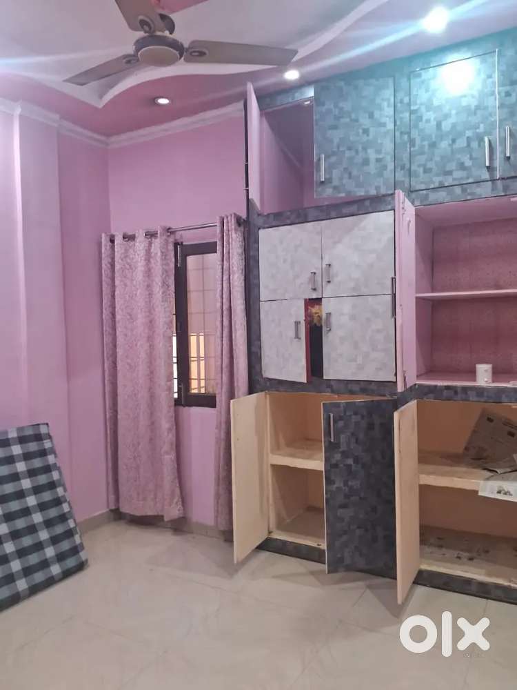 Rooms available for rent. Attached bathroom and inbuilt kitchen