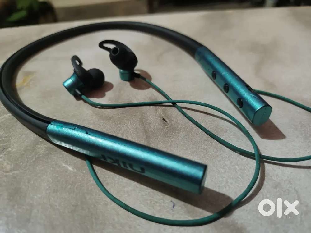 powerful bass, Long battery . Pure comfort premium bluetooth neckband