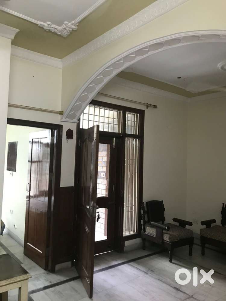 Kothi 200 gaz single storey sector 42 Chandigarh