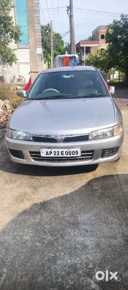 Mitsubishi Lancer 2000 Diesel 200000 Km Driven
