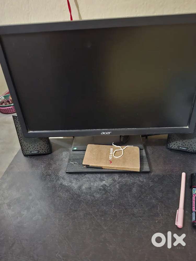 Acer Computer set with table