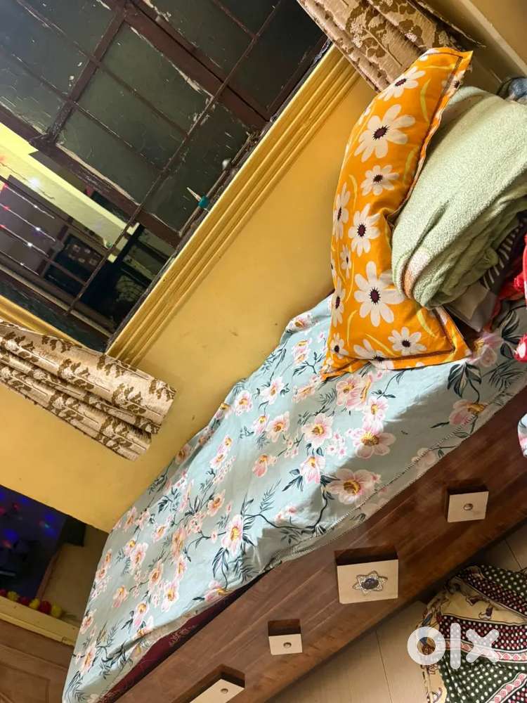 PG for girls, Only 3000 per person.