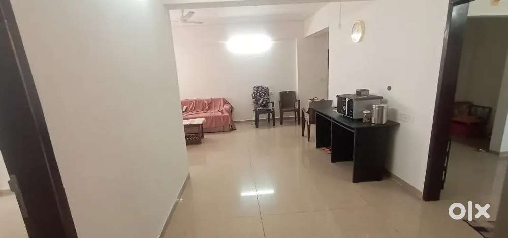 Specious Semi Furnish 3bhk flat for rent at gotri sevasi road