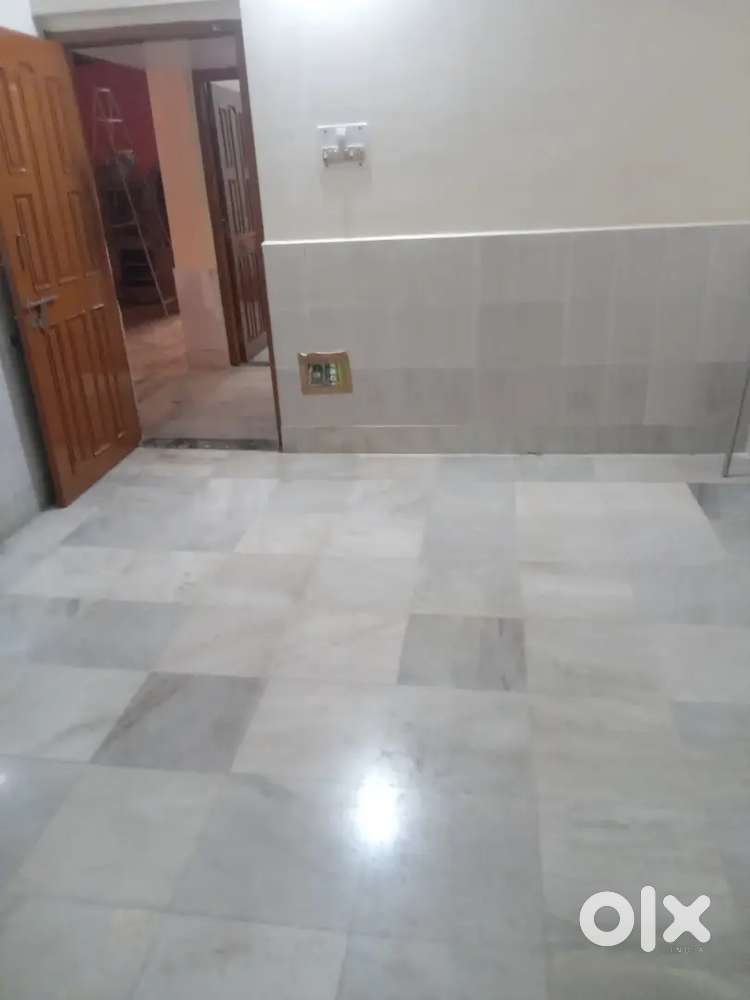2bhk indipendent house rent in chhendcolony brokorage is 7000