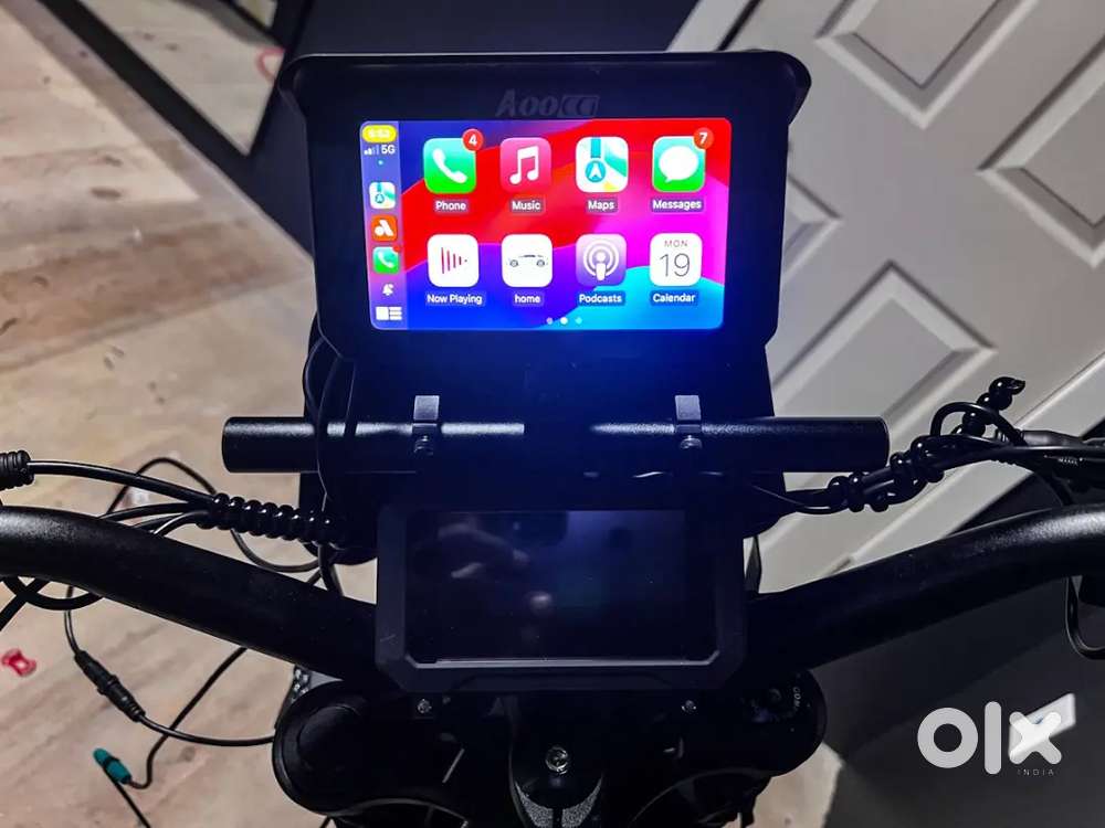 Motorcycle (bike) android auto, apple carplay, dashcam