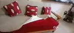 5 seter sofa sagwan woodan with table 3 months old