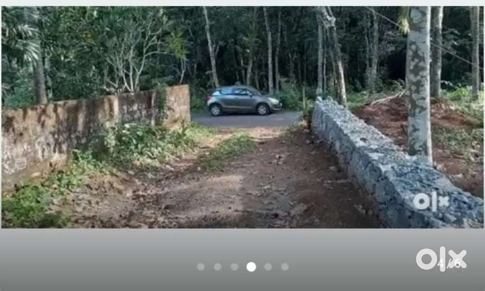 കൊട്ടാരക്കര ചന്തമുക്കിൽ നിന്നും 2.5 കെഎം ദുരത്തിൽ  house plot