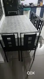 6 Seater dinning table with 6 cusion and 6 cover