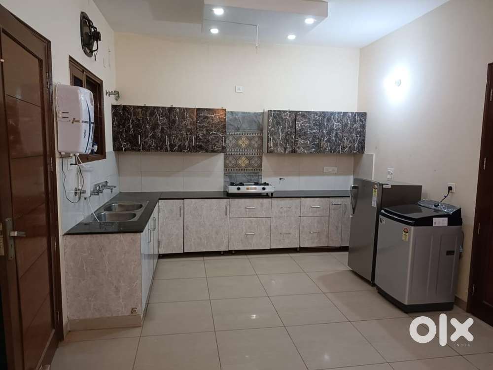 1Bhk fully furnished floor  Sunny enclave 125 independent