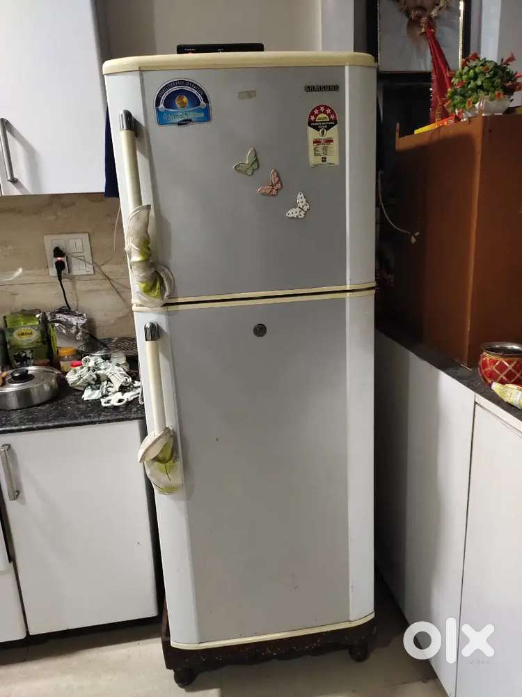 Samsung Double Door Fridge with excellent working condition