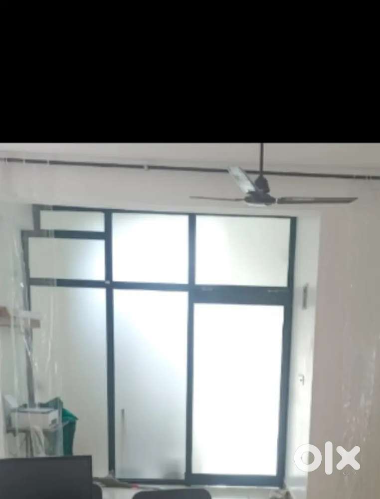 Aluminium gate negotiable