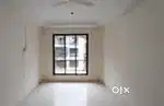 2BHK @ ₹75L – Seawoods West  Road-Facing  Lift  Near Podar School