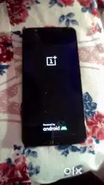 One plus 5t phone selling