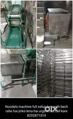 Noodels machine