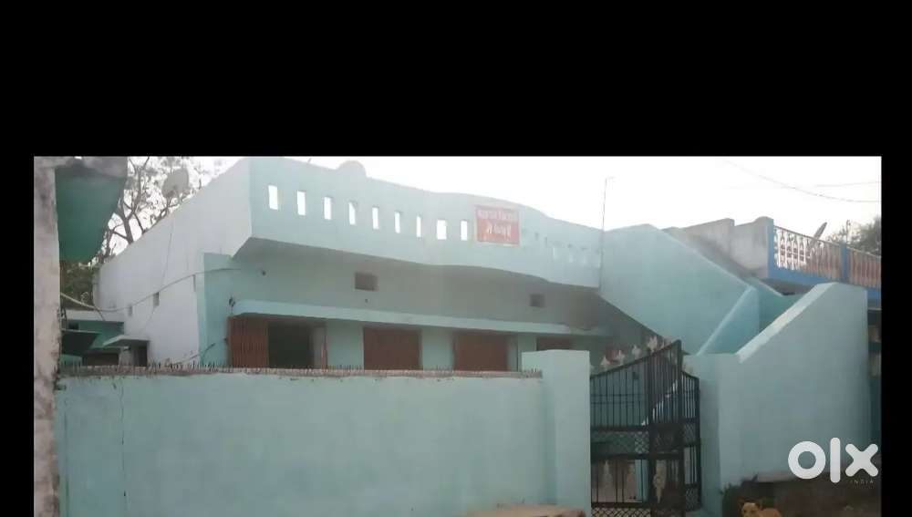 5 dismil ka jameen me bana hua hai ground floor hai