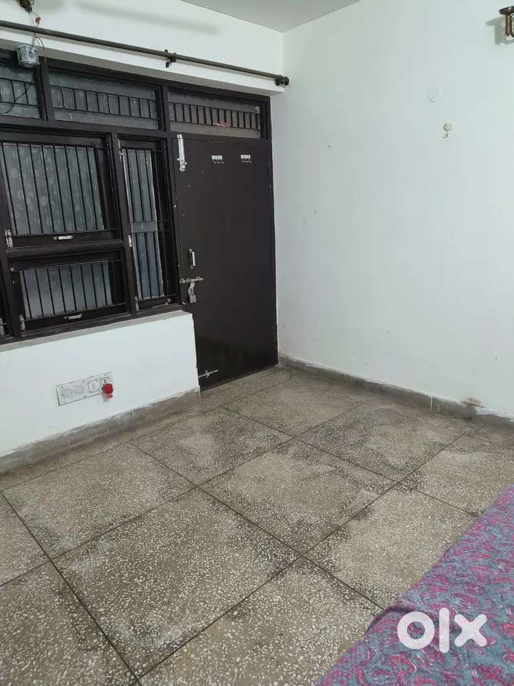 Rented room with good space and in nice society