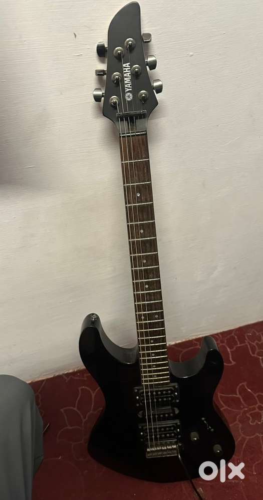 Yamaha RGX 121Z Electric Guitar