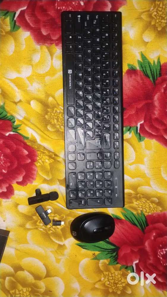Wireless keyboard  and wirless mic also