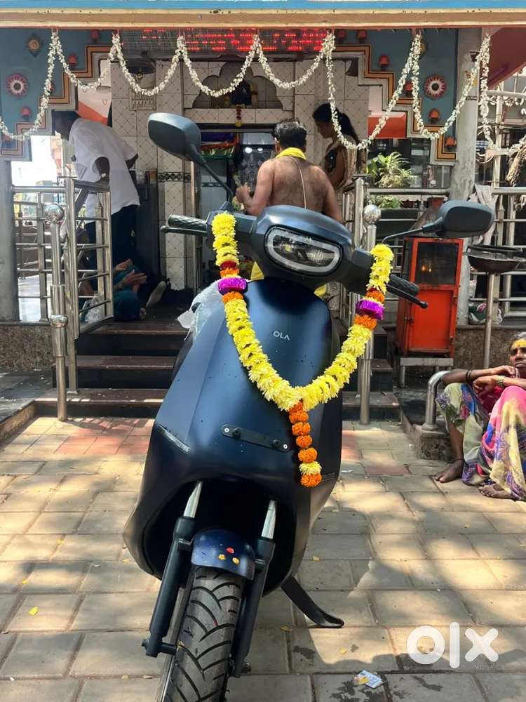 Ola s1 air scooter best condition 6 months scooter