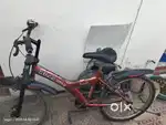 It has double suspension and modern mudguard