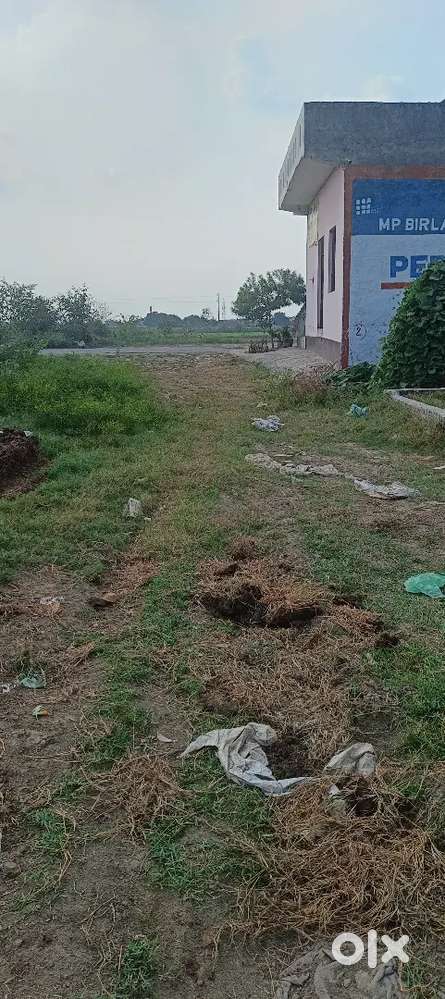 Urgent sale 150 gaj plot sale in hapur near tara chand collage