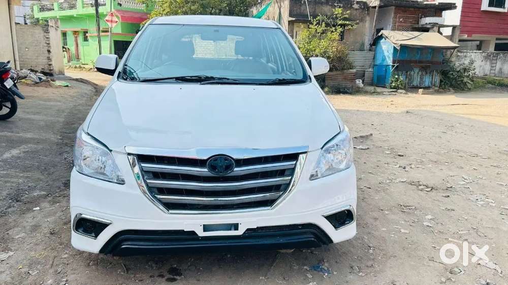 Toyota Innova 2012