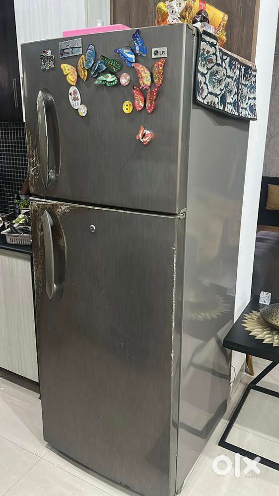LG fridge, in good condition in Rs 7000 only