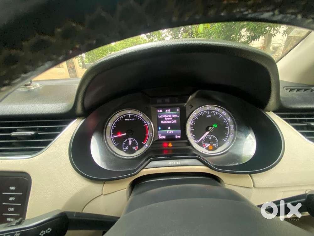 Skoda Octavia 1.8 TSI Style Plus AT, 2017, Petrol