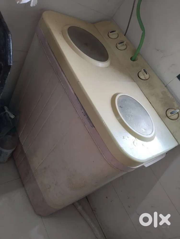 KELVINATOR WASHING MACHINE
