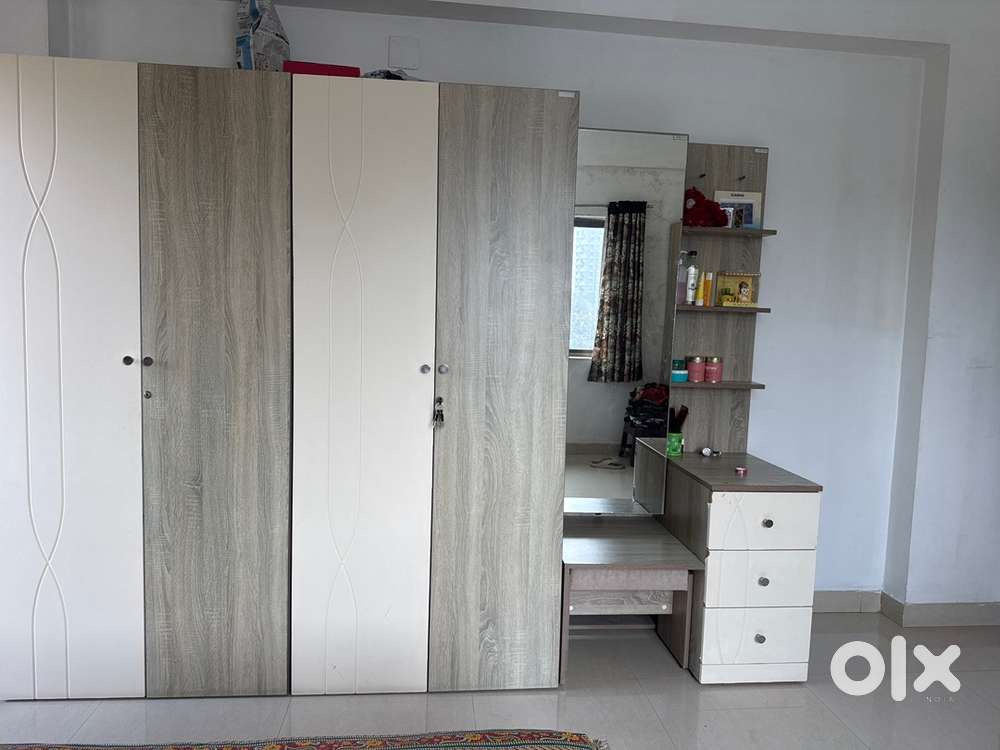 Godrej Bedroom Furniture Set