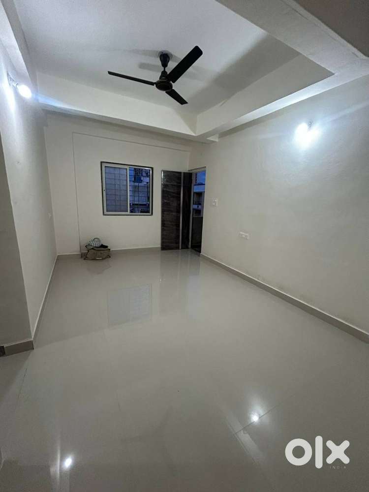 1BHK Semi-Furnished Flat for Rent – Anand Park, Wadgaon Sheri