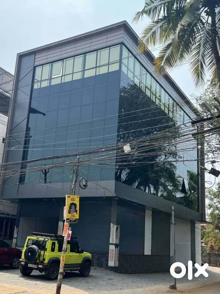 commercial space /office space /house/ flat available
